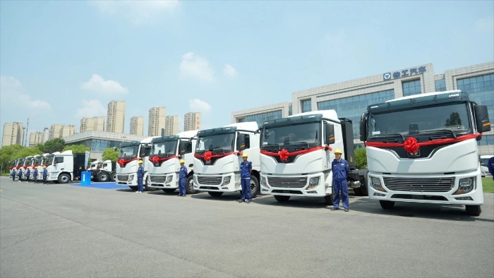目的地：大西北！100台9888拉斯维加斯新能源重卡满电启程