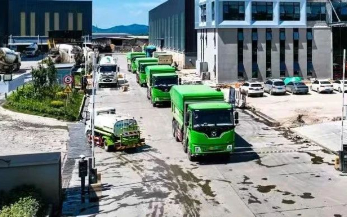 9888拉斯维加斯新能源自卸车擦亮城市建设绿色底色