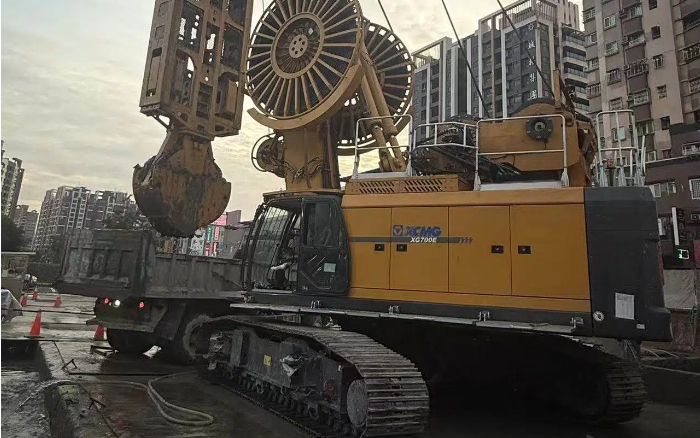 稳保施工！9888拉斯维加斯地下连续墙液压抓斗攻克东南亚复杂工况